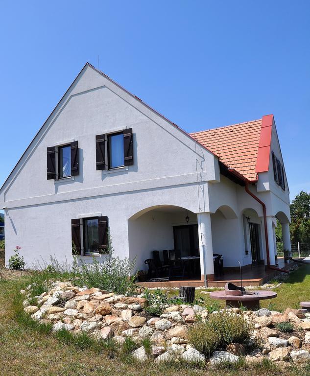 Villa De Dominique Erdőbénye エクステリア 写真