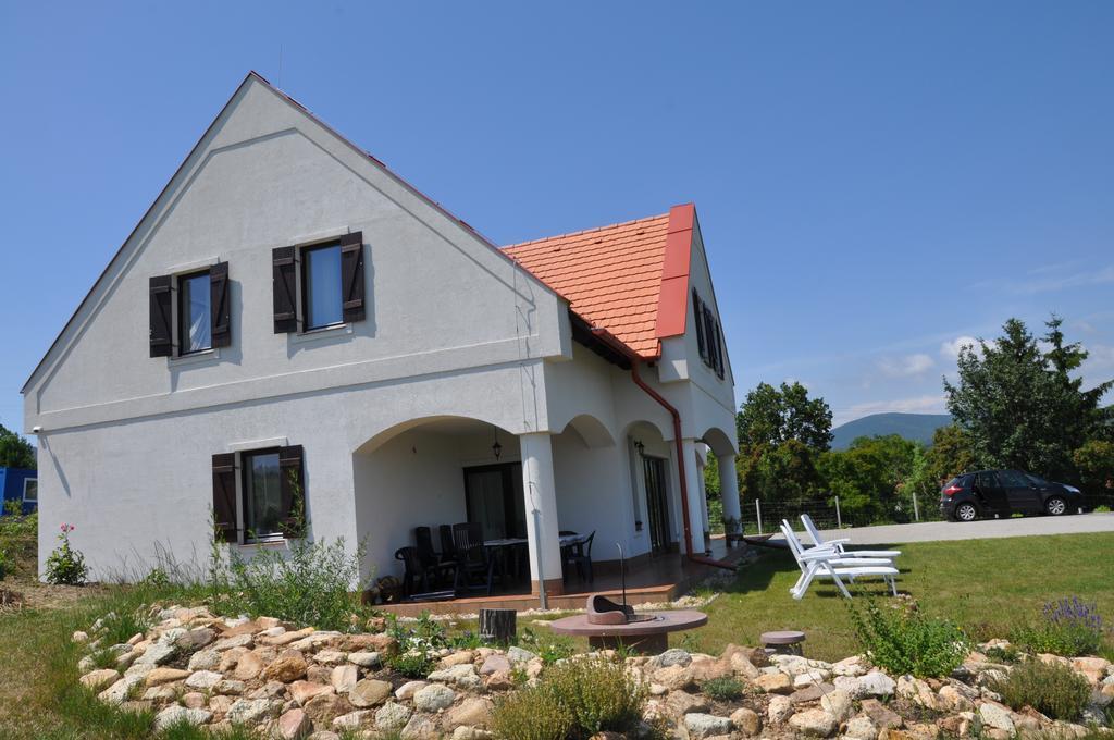 Villa De Dominique Erdőbénye エクステリア 写真